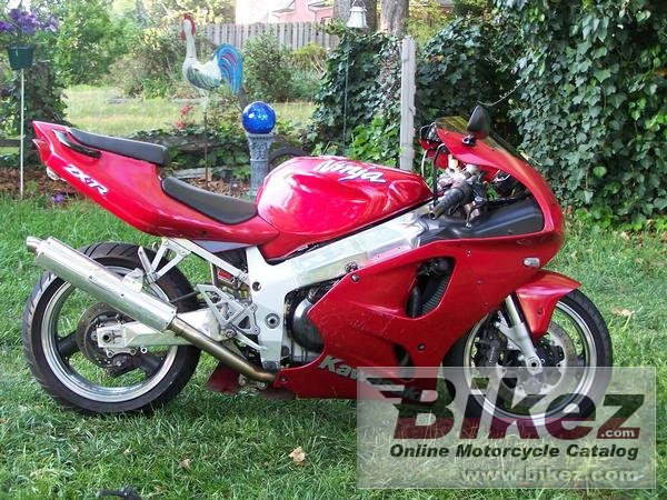 Big  zx-7r ninja picture and wallpaper from Bikez.com